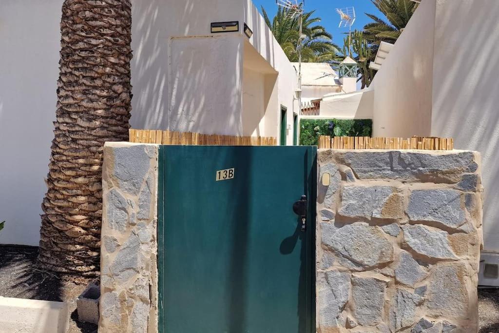 Rockbeach Bungalow Costa Teguise Exterior photo