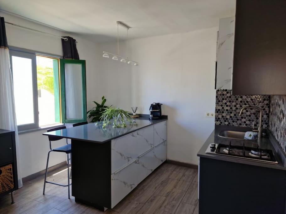 Rockbeach Bungalow Costa Teguise Exterior photo